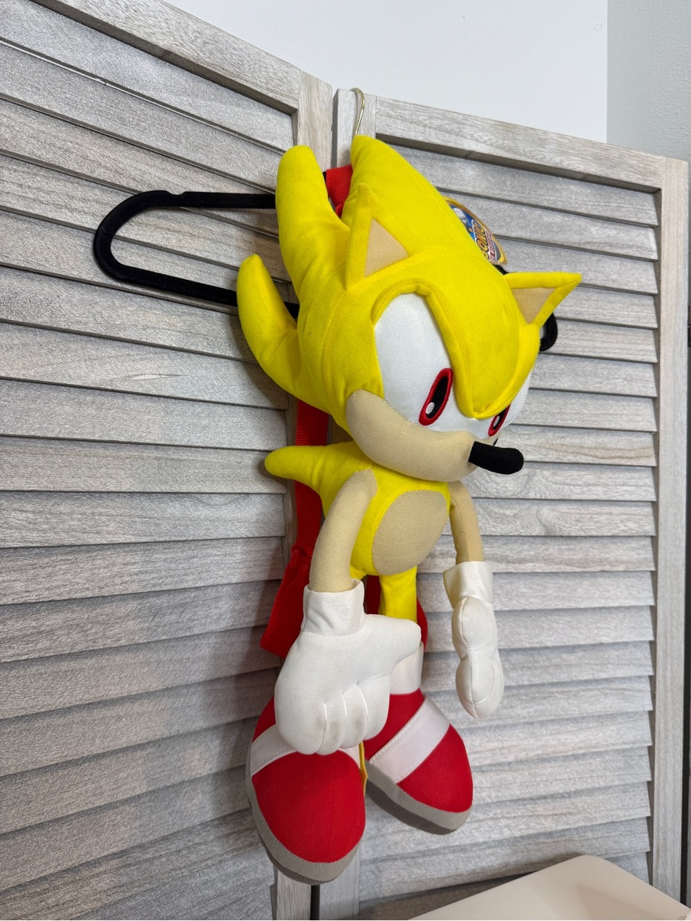 Sonic the Hedgehog Super Sonic 18” Plush Backpack NWT - Picture 4 of 8